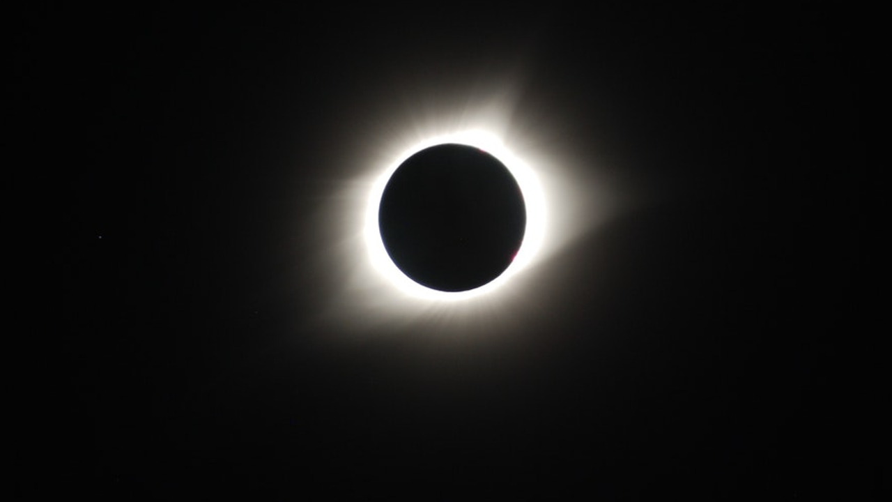 Dos eclipses solares