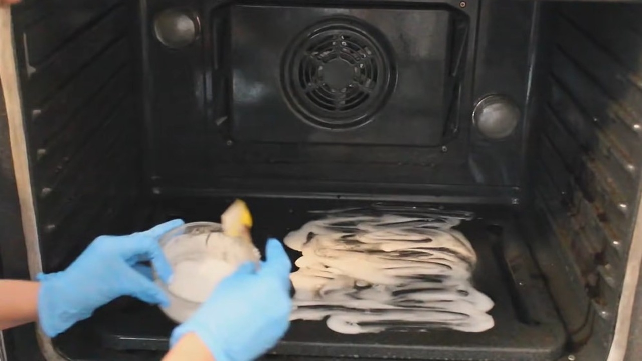 como quitar cochambre del horno