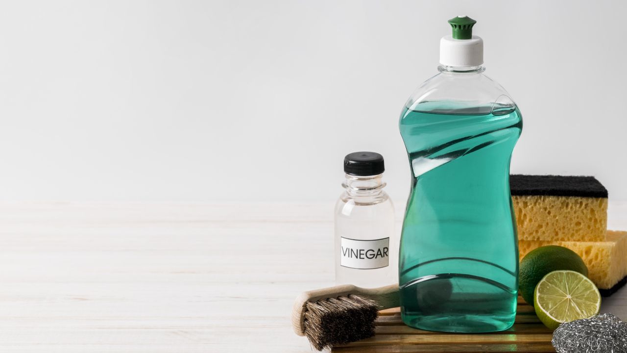 usos del jabón para trastes en tu hogar y jardín