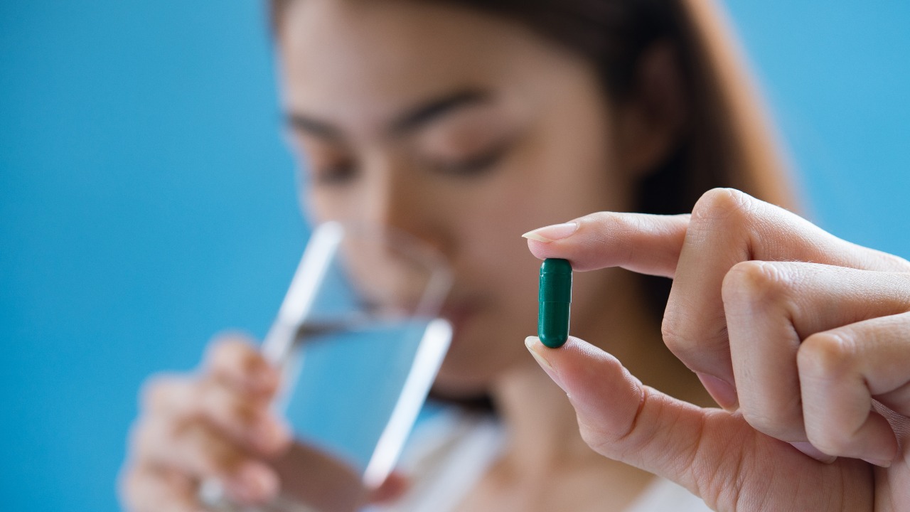 astorvastatina se contraindica