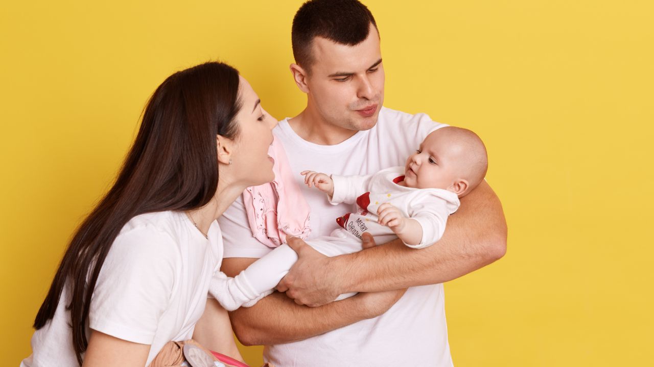 Padres pueden elegir el orden de los apellidos de sus hijos