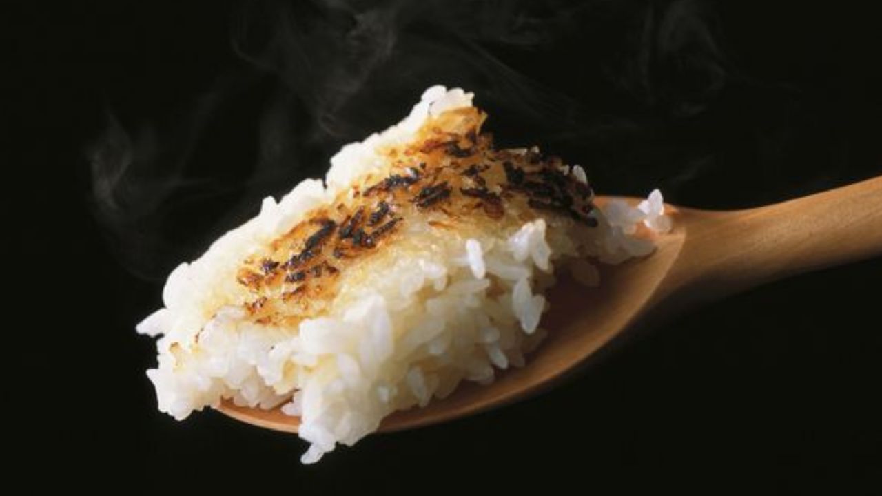 Qué hacer si se te quema el arroz