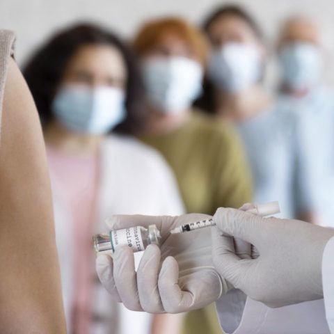 Vacunado covid-19 variante omicron