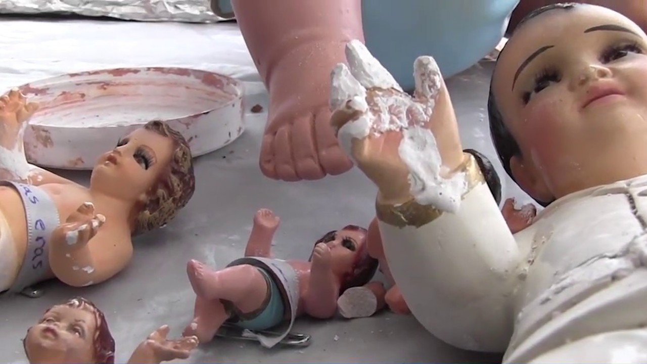 tirar un nino Dios roto