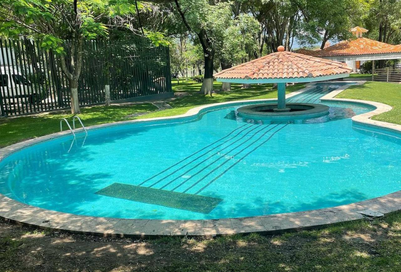 el interior del rancho los tres potrillos vicente fernandez alberca