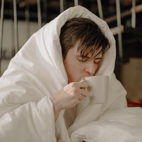 como diferenciar entre gripe y covid