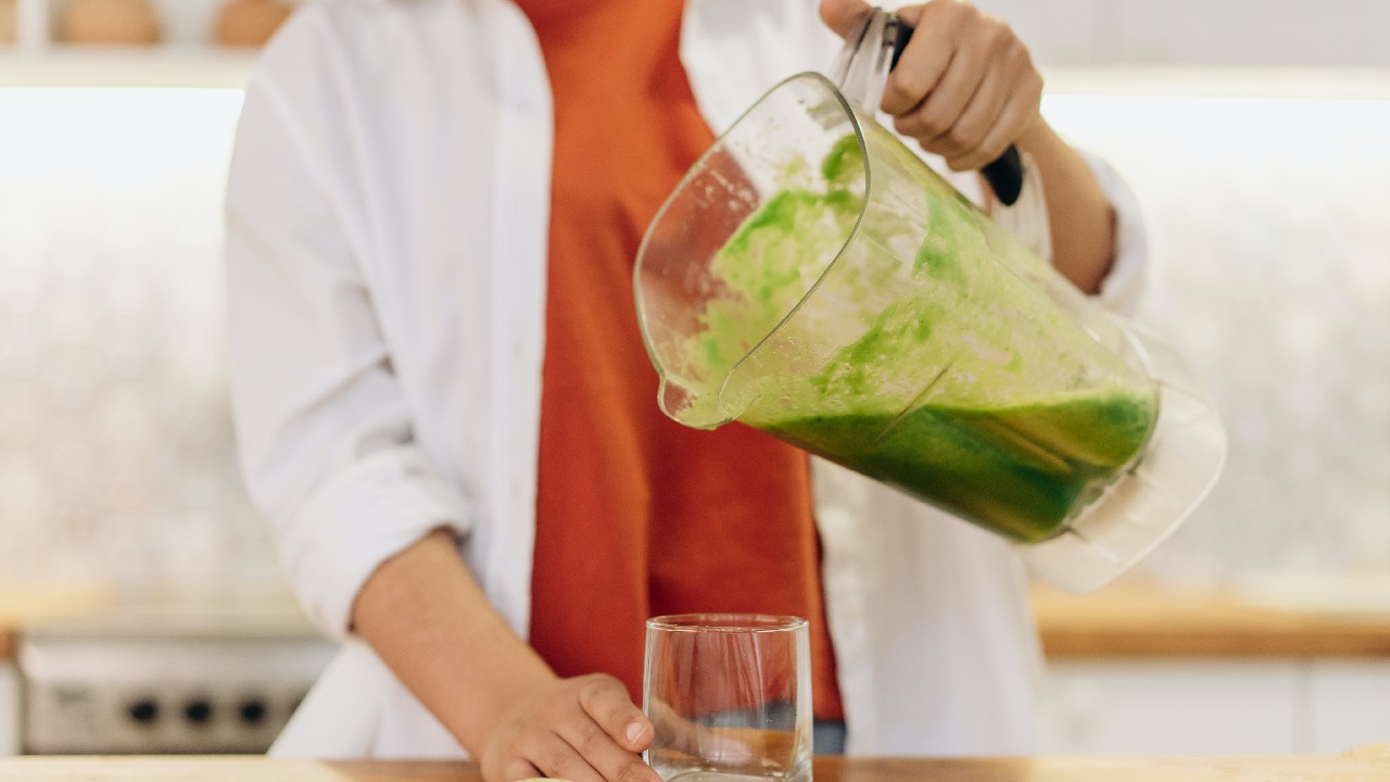 tip para lavar vaso de licuadora opaco