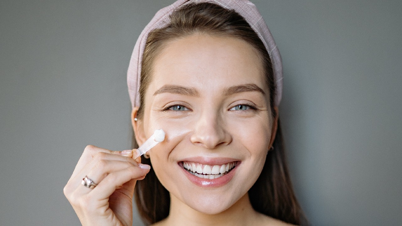 como cuidar rostro en invierno