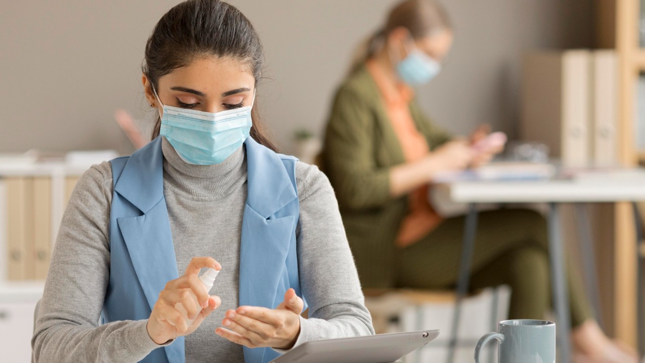 mas probable que te contagies de omicron la variante de COVID-19