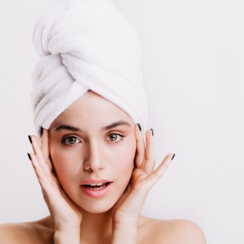 Toalla secas tu cabello lo está dañando