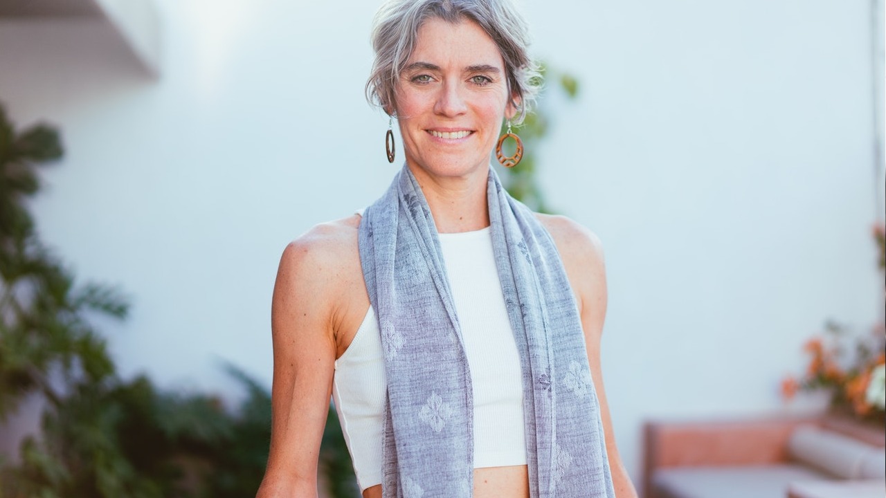 como retrasar la aparición de las canas