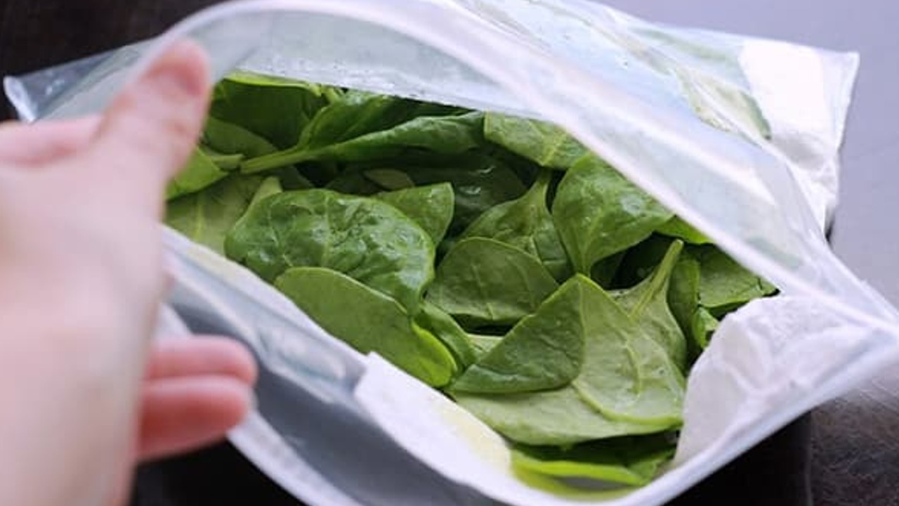 conservar hierbas frescas por mas tiempo en el refrigerador