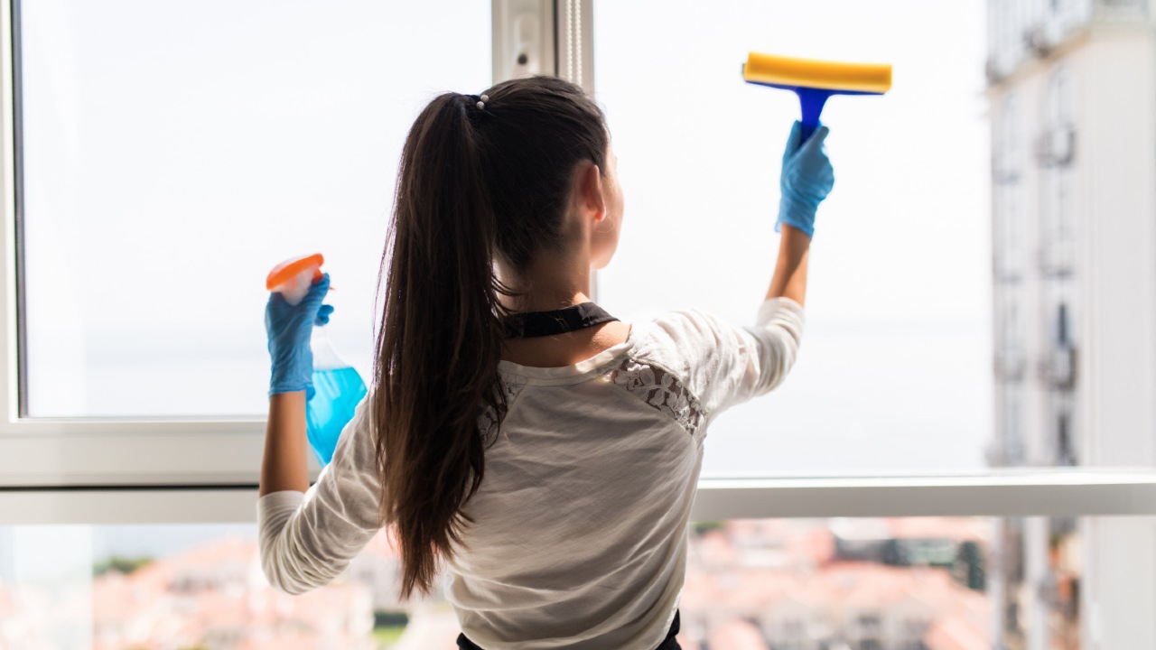 limpiar las ventanas de aluminio