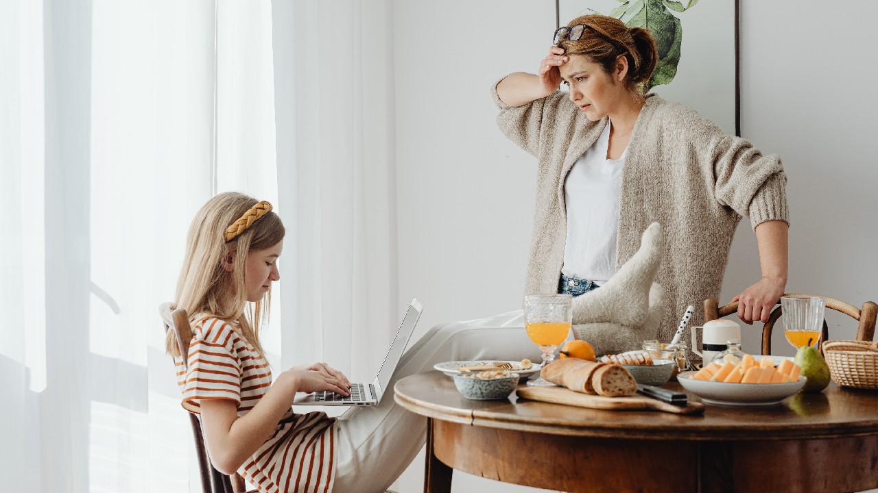 tiempo ninos frente a pantallas