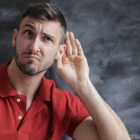 evita la pérdida auditiva