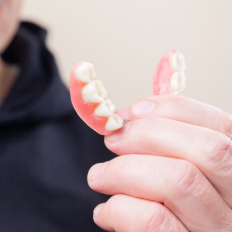 limpiar dentadura postiza