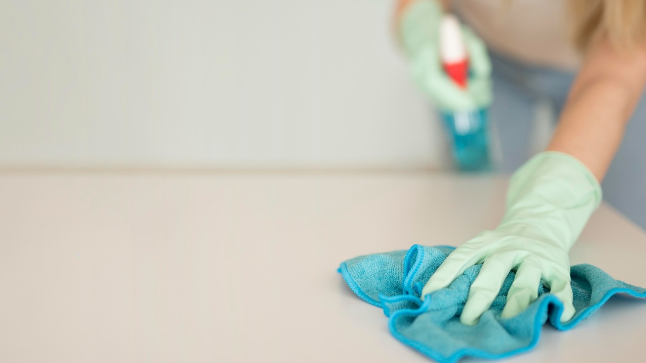 Así puedes desinfectar tus guantes de látex