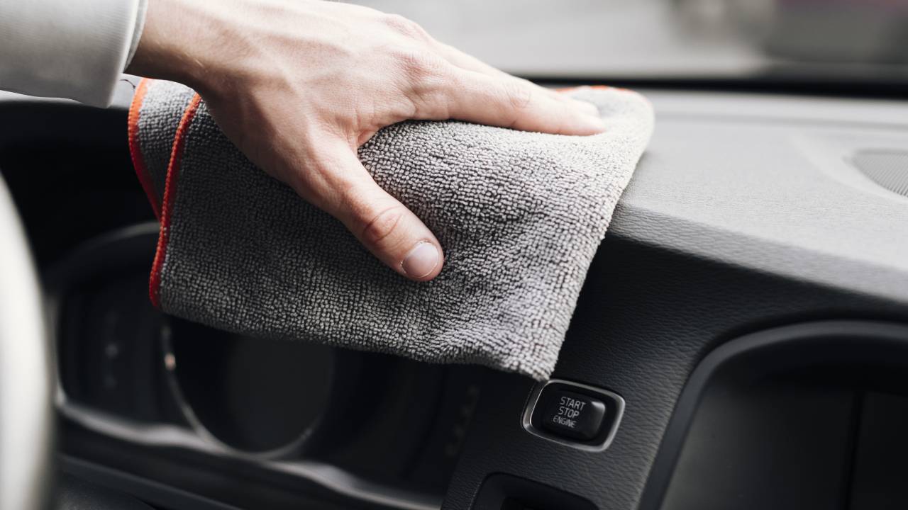 vinagre para limpiar el auto