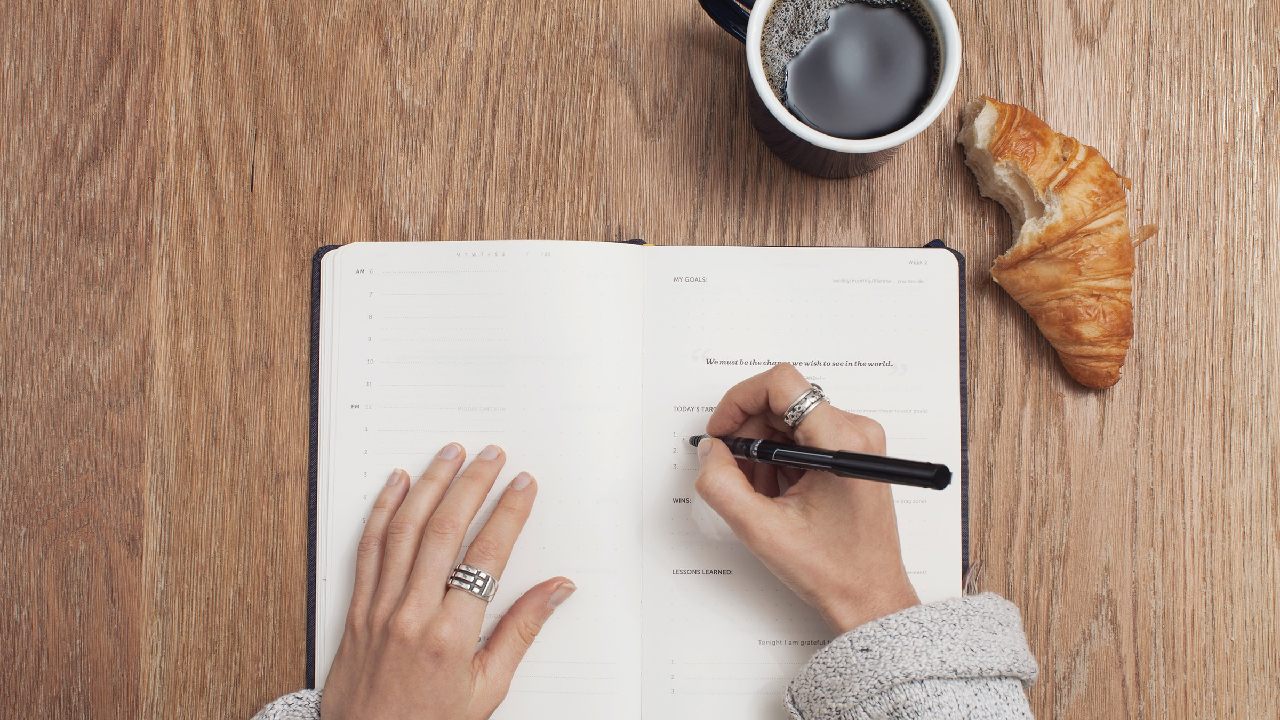 como escribir decretos