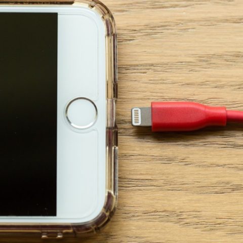 errores al cargar la batería del celular