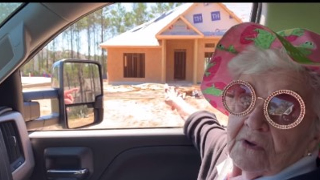 casa para vivir con su abuelita