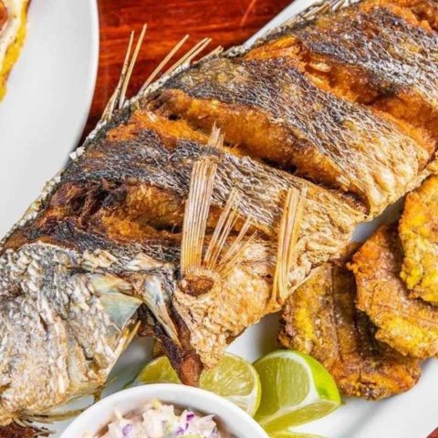 pescado frito quede mucho más dorado