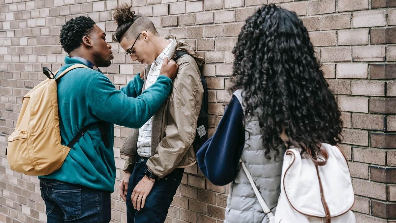 pareja que te defiende