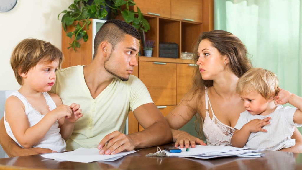 6 conversaciones que nunca debes tener frente a tus hijos