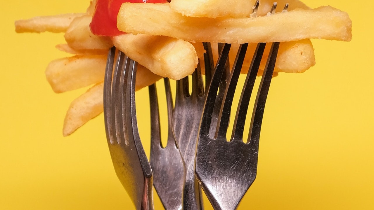 como limpiar los cubiertos manchados