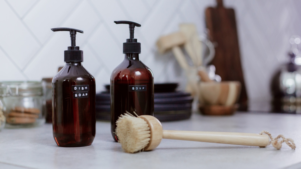 cosas que nunca debes lavar con jabón para trastes