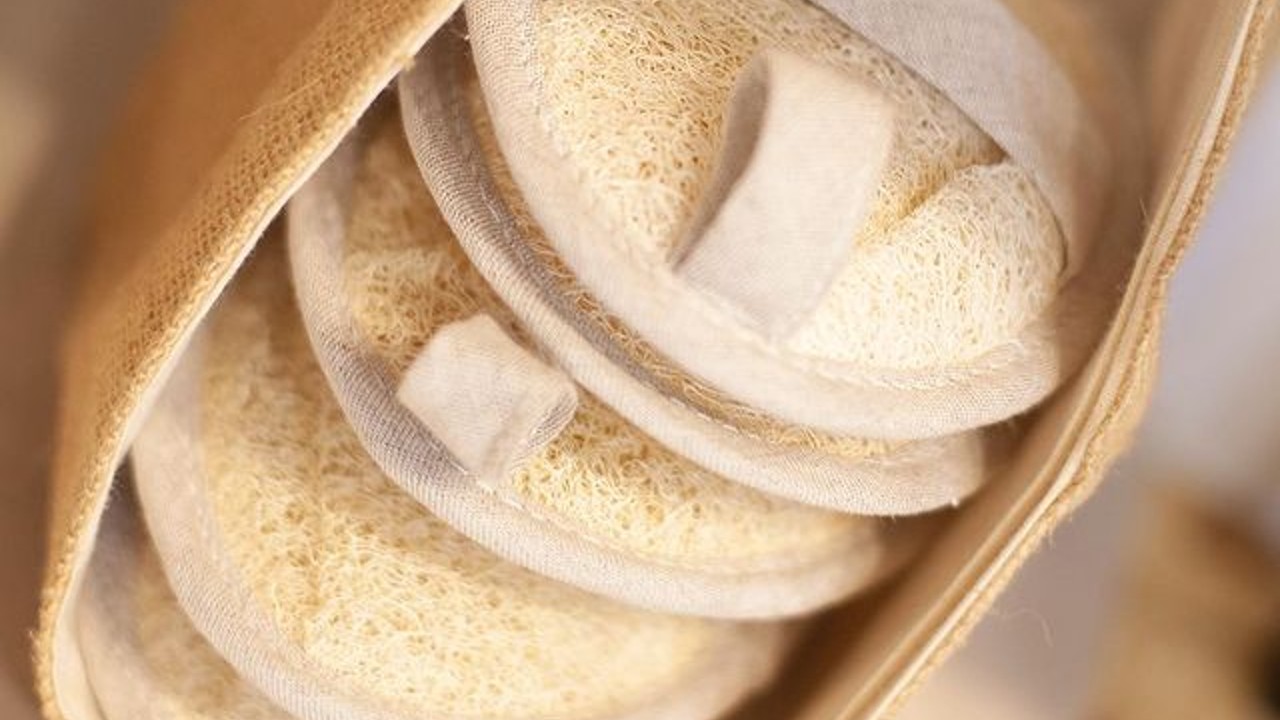 tallarse con estropajo