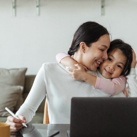 trabajos para mamas bien pagados