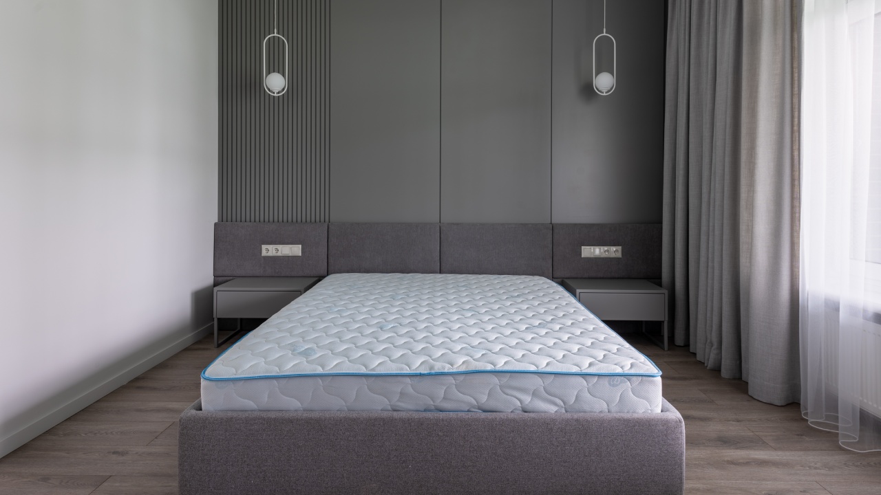 cómo eliminar el moho del colchón con alcohol