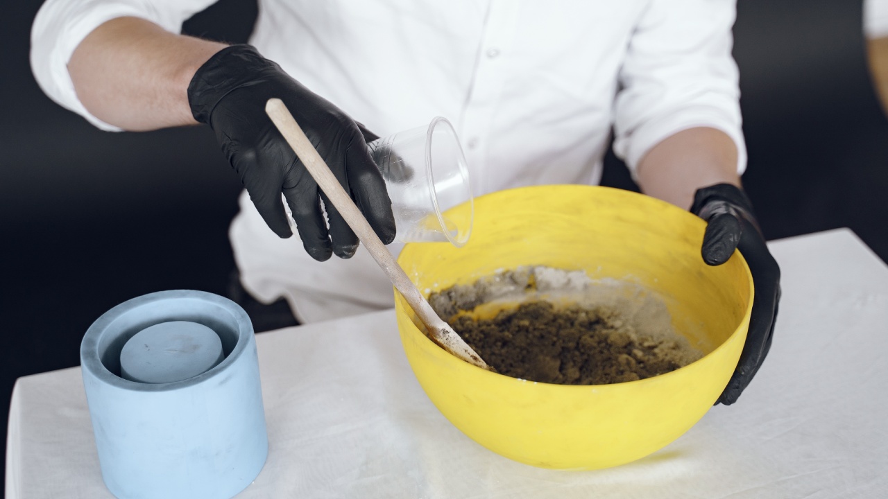 cómo hacer macetas de cemento