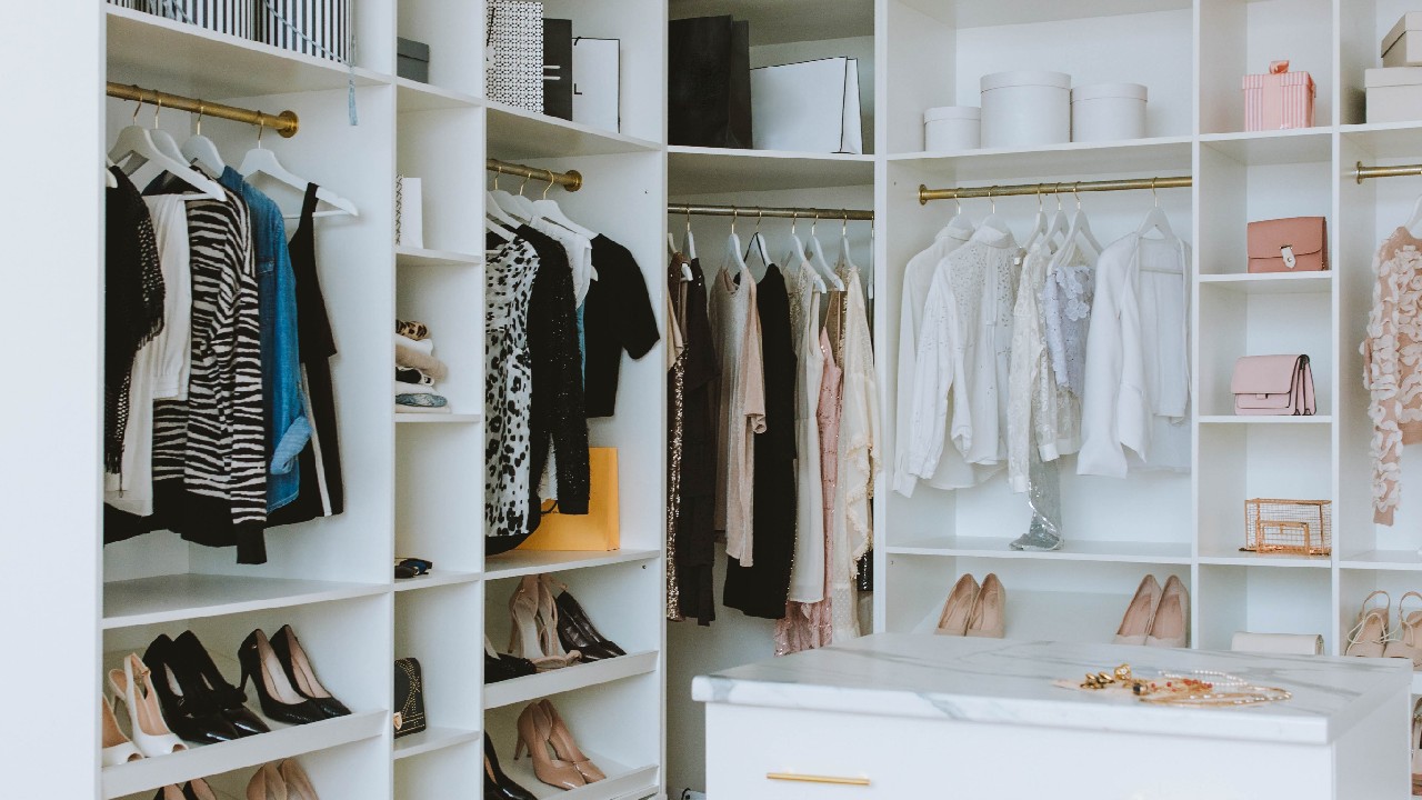 como ordenar closet para atraer abundancia