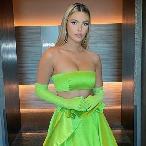 Lele pons muestra orgullosa su celulitis