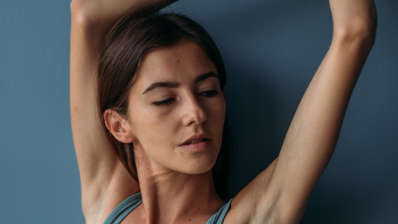 como acabar con mal olor axilas