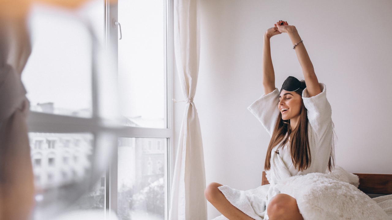 lo que pasa si duermes con la ventana abierta