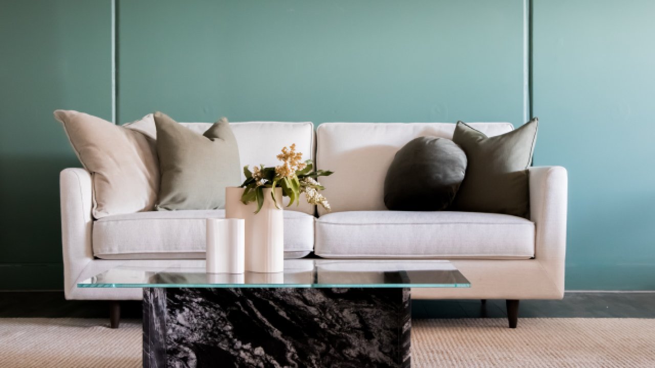 sal para limpiar manchas de los sillones