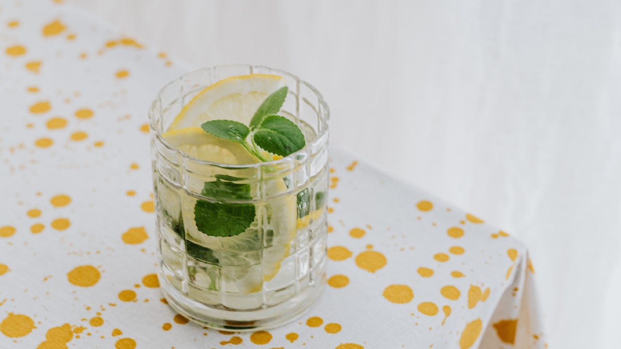 agua de limon para bajar de peso