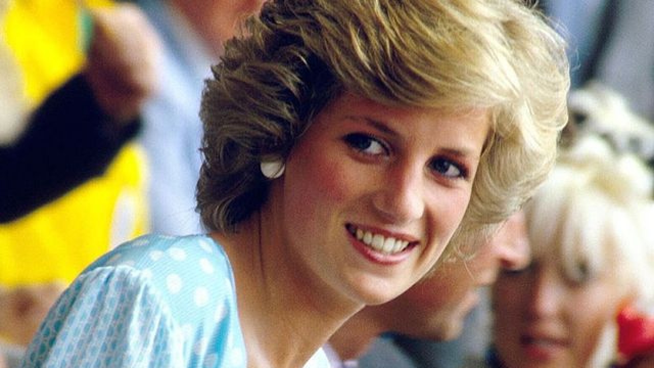 que perfume usaba lady di