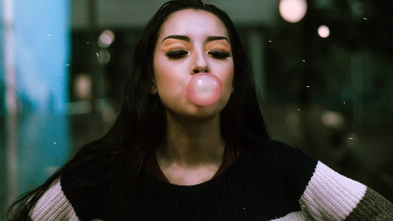 que pasa si me trago un chicle