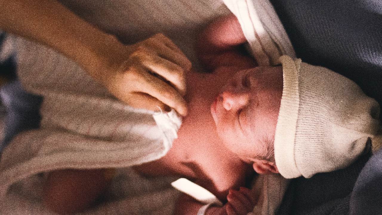 parto en playa riesgos