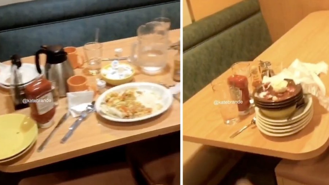 historia viral de una mesera