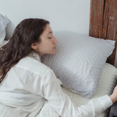 que pasa si revisas tu celular al despertar