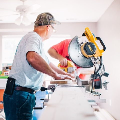 quién debe pagar las reparaciones en un lugar rentado