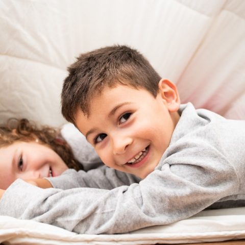 por que no preguntar tienes novia