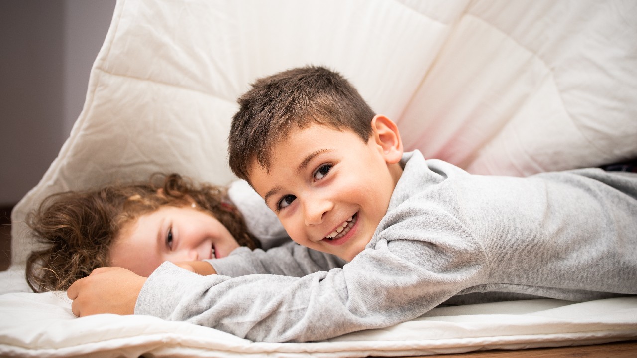 por que no preguntar tienes novia