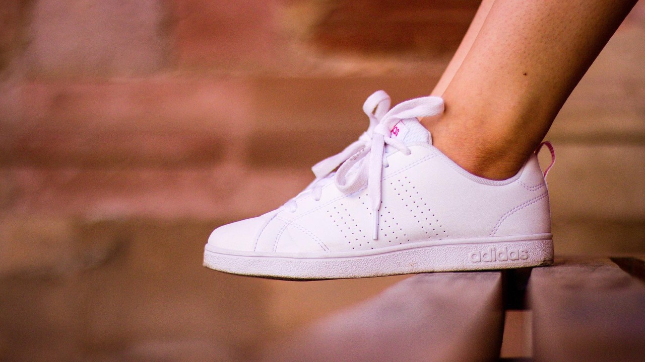 quitar lo amarillo de la suela de los tenis con bicarbonato