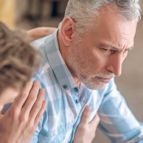 síntomas de ataques cardiacos en hombres y mujeres